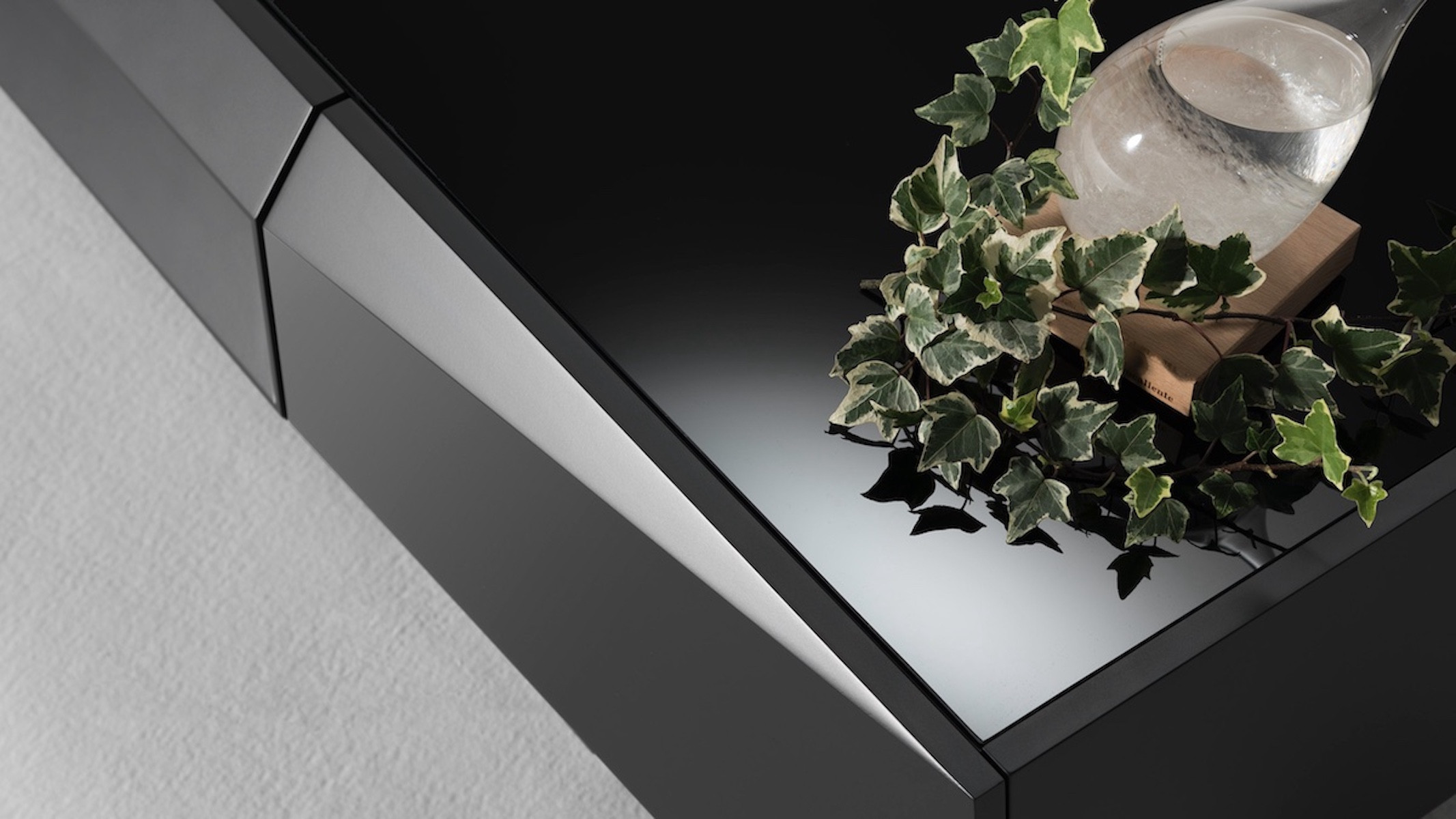 松永工房 MASTER PIECE テレビボードＧ180 チャコールグレー モダンテイスト シンプルデザイン 木製 テレビ台 ローボード キャビネット リビングインテリア ラグジュアリー マスターピース【配送不可：沖縄・離島】