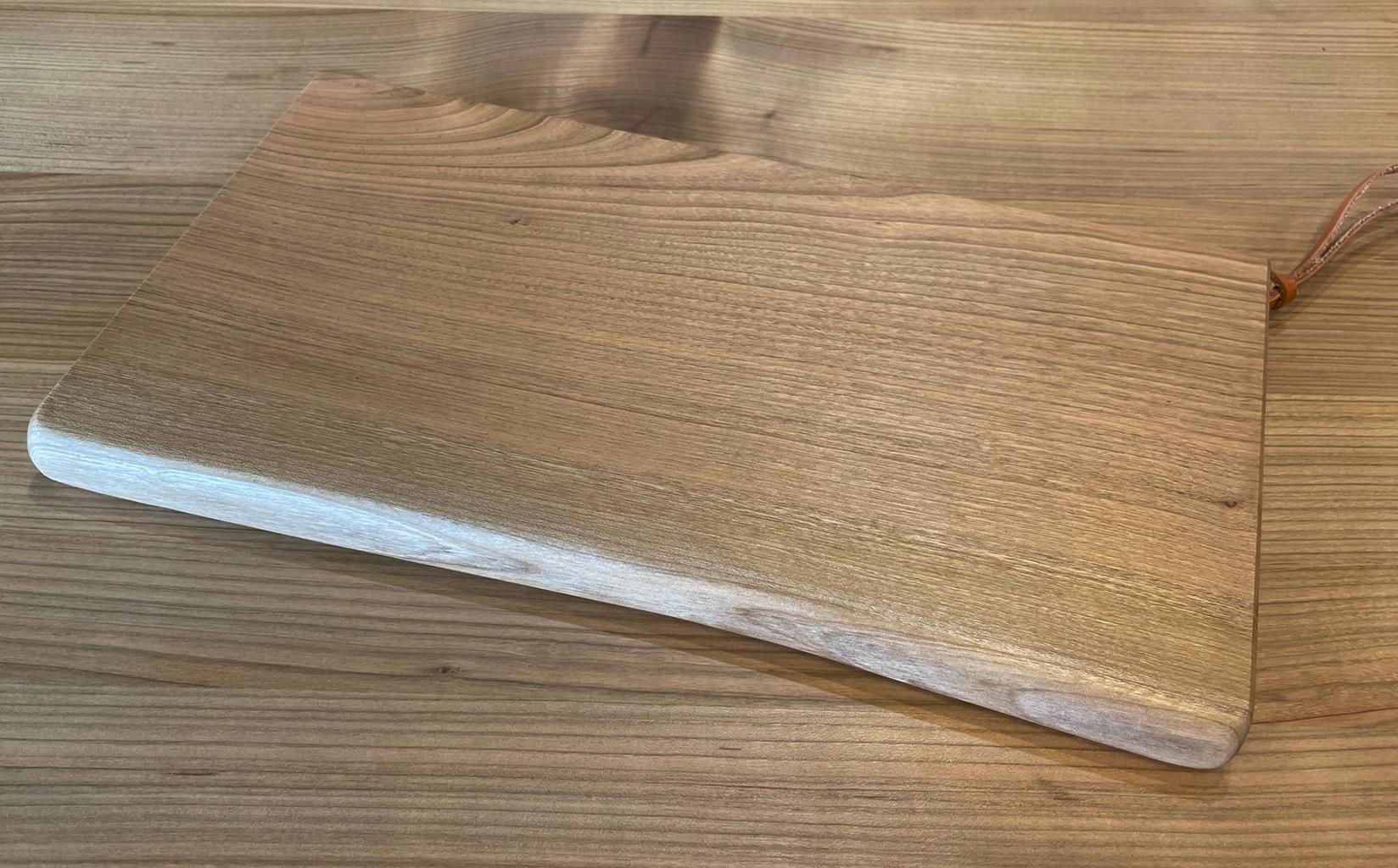 キャンピング カッティングボード 木製（サクラ）まな板 アウトドア用品 キャンプ 料理 調理道具□