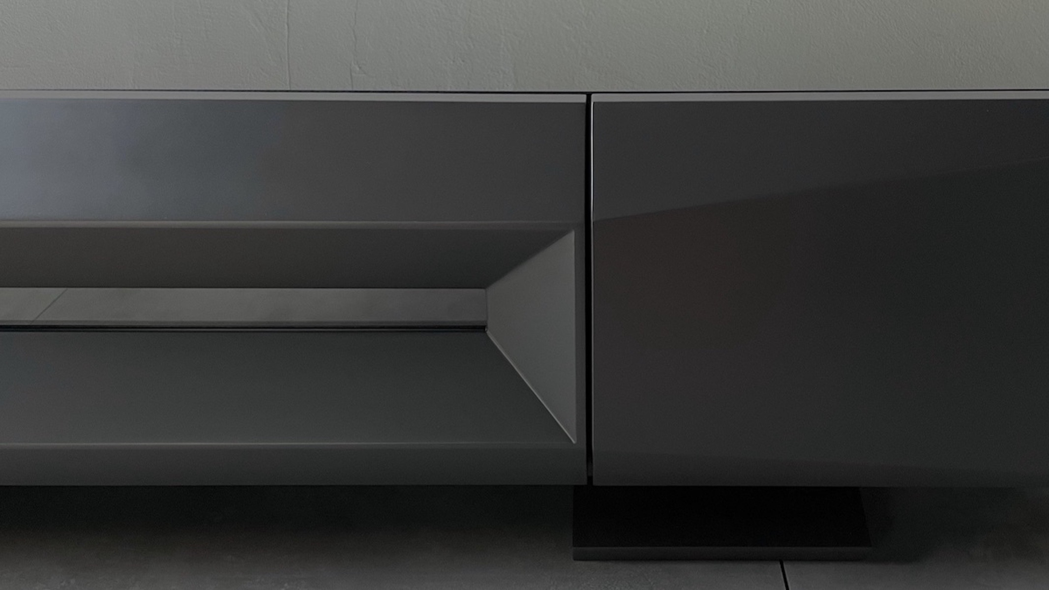 松永工房 MASTER PIECE テレビボードＧ180 チャコールグレー モダンテイスト シンプルデザイン 木製 テレビ台 ローボード キャビネット リビングインテリア ラグジュアリー マスターピース【配送不可：沖縄・離島】