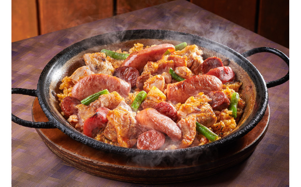 【1月20日以降順次発送】スペイン産栗豚とチョリソーのパエリア 2人前 静岡の老舗スペインレストラン「サングリア」 冷凍 スペイン料理 パエリア タパス ワイン バル バール◇