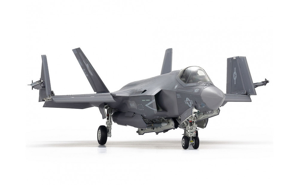1/48 ロッキード マーチン F-35C ライトニングII