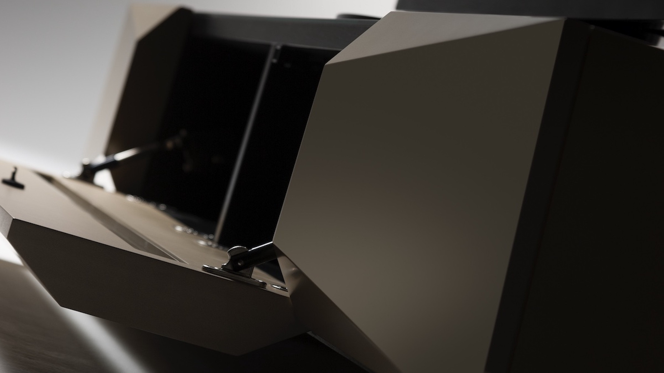 松永工房 MASTER PIECE テレビボードＧ180 シャンパンゴールド モダンテイスト シンプルデザイン 木製 テレビ台 ローボード キャビネット リビングインテリア ラグジュアリー マスターピース【配送不可：沖縄・離島】