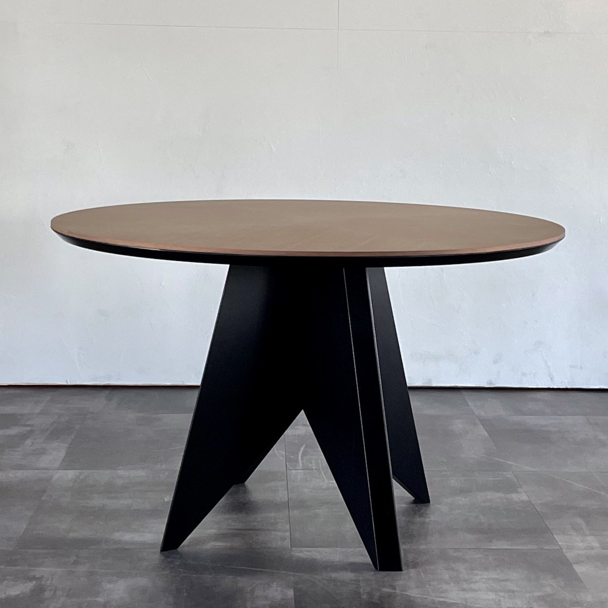 松永工房 MASTER PIECE ダイニングテーブルラウンド120 ウォールナットカラー×ブラックカラー モダンテイスト シンプルデザイン 木製 丸テーブル リビングダイニング マスターピース【配送不可：沖縄・離島】