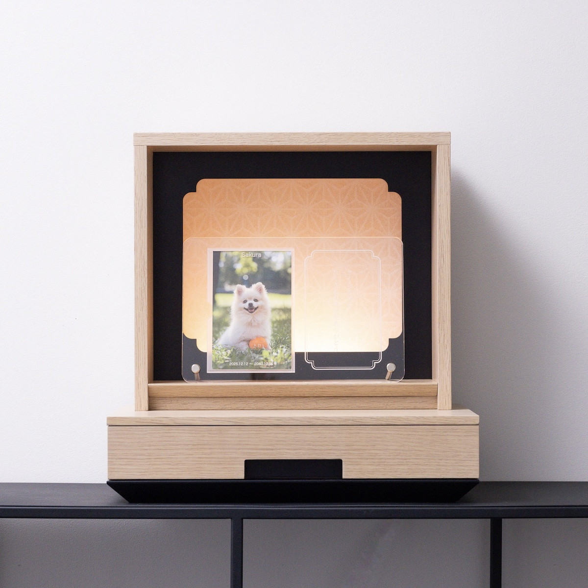 松永工房 MASTER PIECE オフィシャル限定品 メモリアルボックス＆メモリアルプレート ナチュラルカラー×ブラックカラー ペットのお仏壇 供養 祈り 日本語縦書きメッセージ モダンインテリア シンプルデザイン マスターピース
