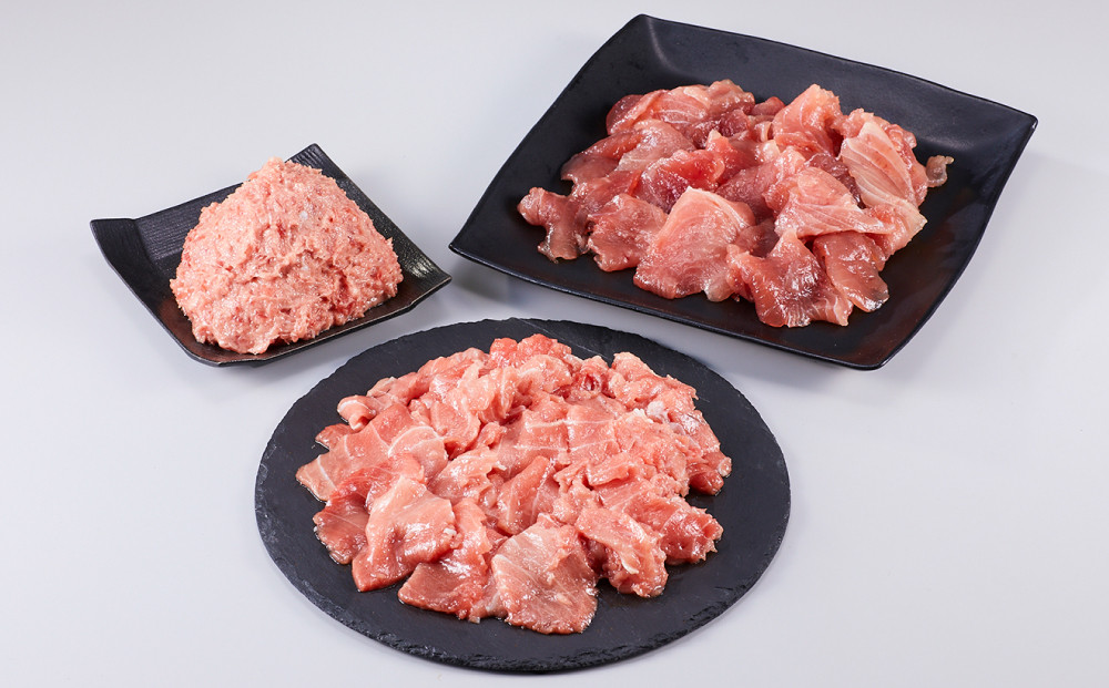 まぐろ食べ比べセット 計900g (300g 3種)：本鮪切落し300ｇ メバチ鮪切落し300ｇ 天然本鮪ねぎとろ300ｇ【静岡市清水】冷凍  マグロ  たたき ネギトロ丼 手巻き寿司 小分け 即席 海の幸 【配送不可：離島】◇