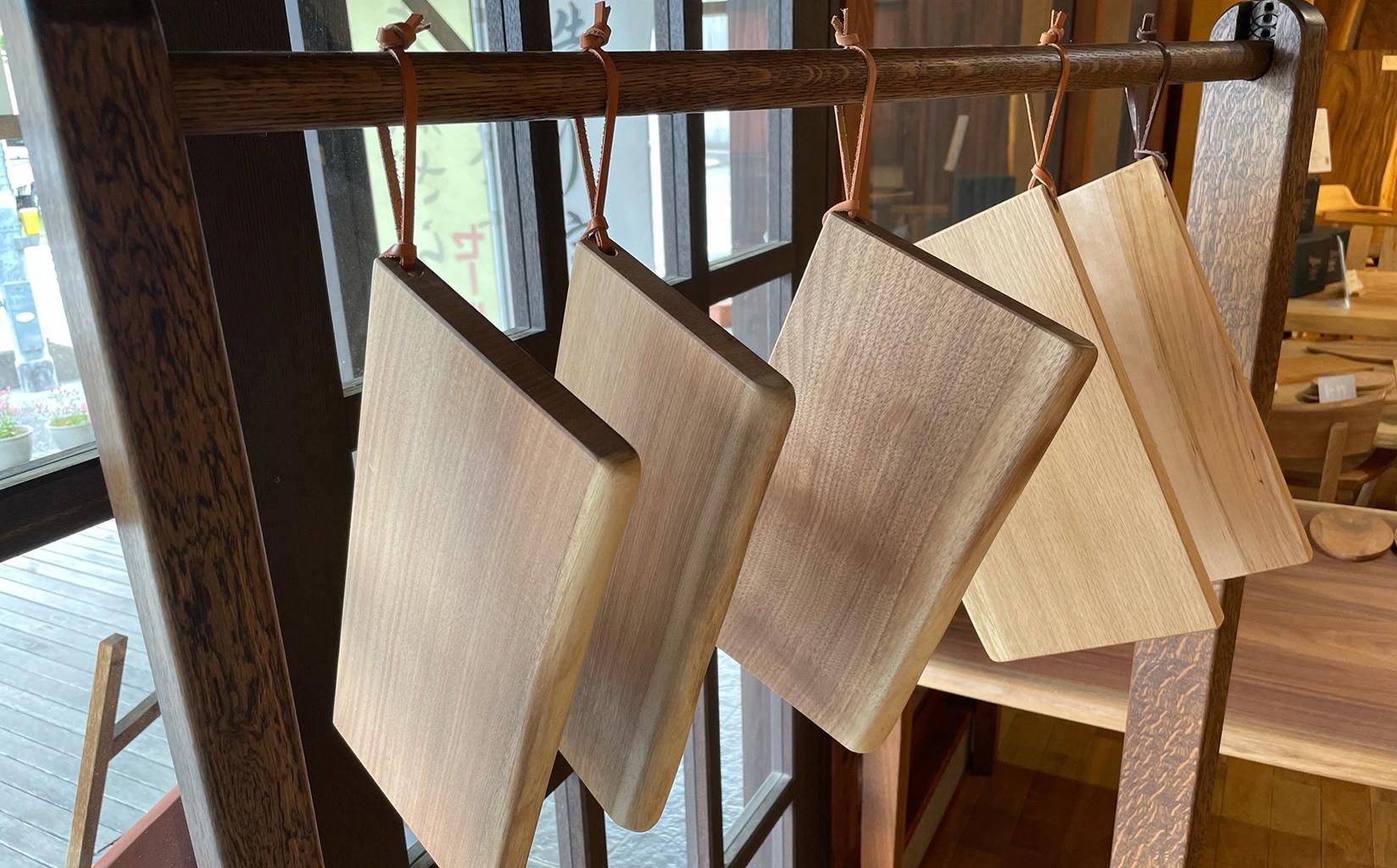 キャンピング カッティングボード 木製（サクラ）まな板 アウトドア用品 キャンプ 料理 調理道具□