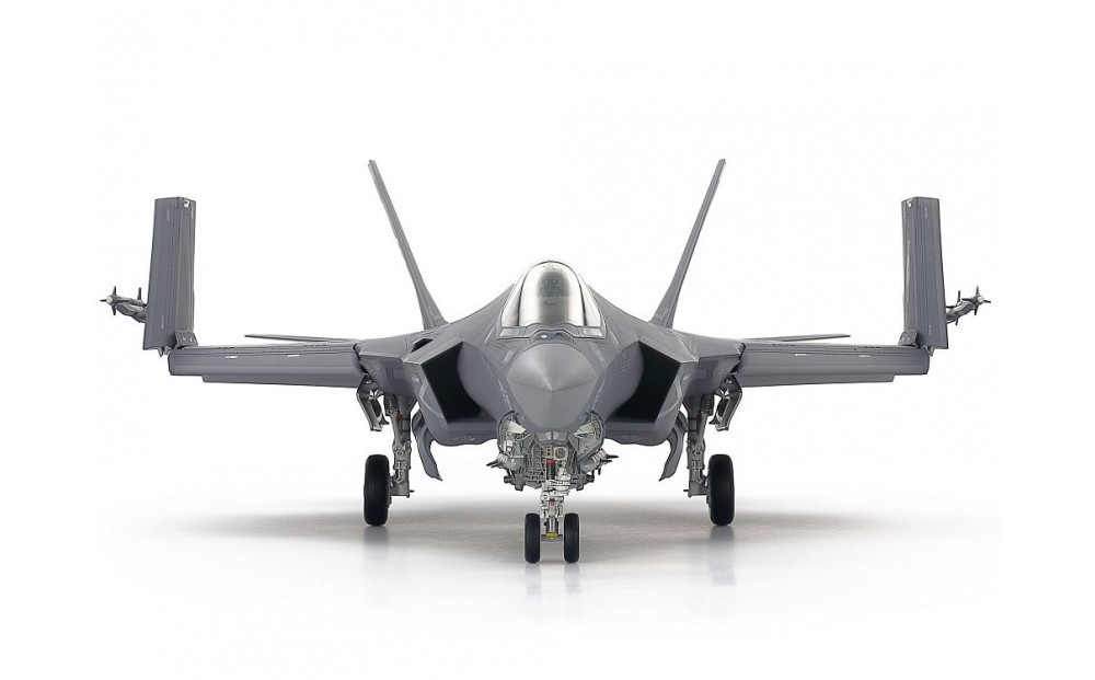1/48 ロッキード マーチン F-35C ライトニングII