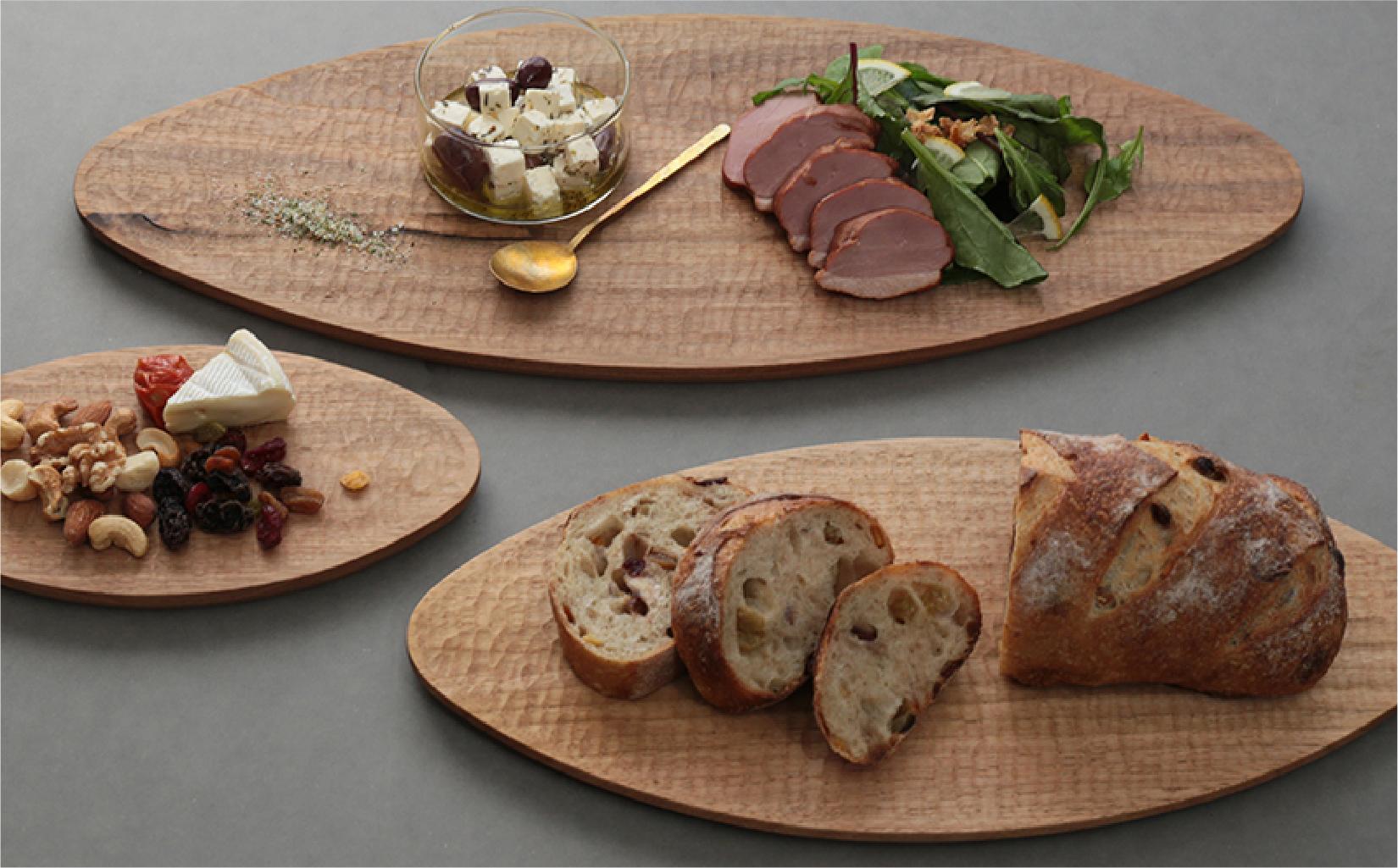 サービングボード 木製 オーバル Mサイズ（サクラ）アウトドア用品 キャンプ 料理 調理道具□