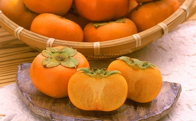 【2026年11月上旬より順次発送】次郎柿 2.2kg 8～11個 静岡県 浜松市 果物 くだもの フルーツ 柿 かき