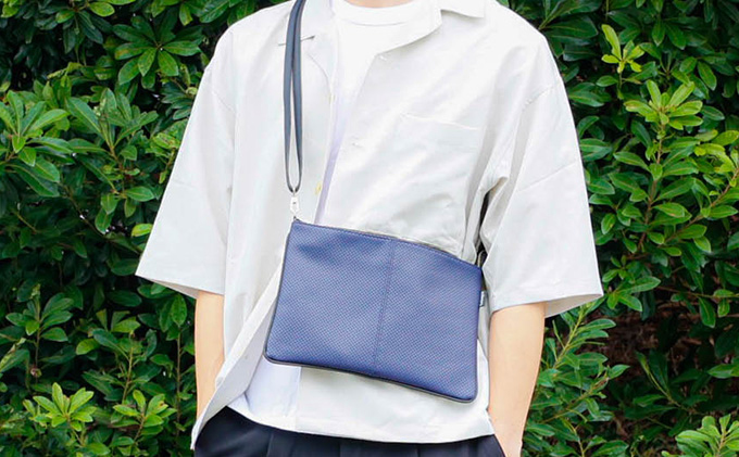 パンチングサコッシュ ダークブラウン