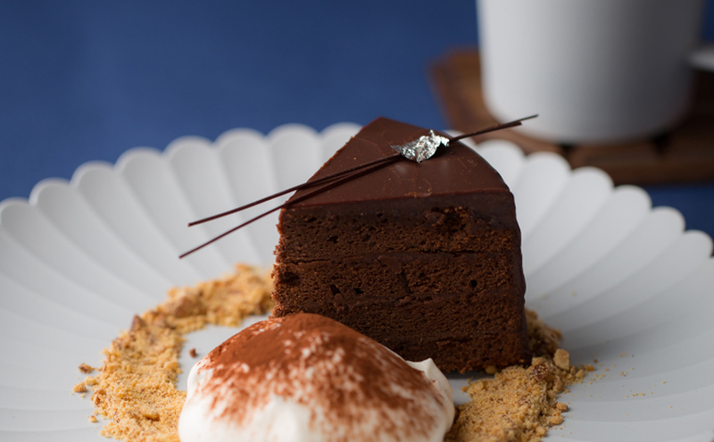 〈ATELIER CHOCOLAT ENTRE〉ENTREスイーツデュオ（アントゥル ザッハトルテ・生チョコ）【配送不可：離島】