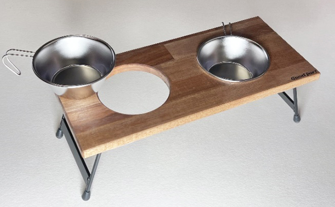GFフードテーブル　キャンプ　ペット用品　ごはん台