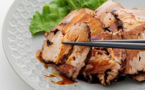 焼豚 400g 自家製 国産豚肉 肩ロース使用 特製タレ付き 【配送不可：離島】