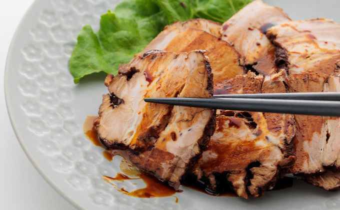 【定期便 3回】焼豚 300g×1個 自家製 国産豚肉 肩ロース使用 特製タレ付き 【配送不可：離島】