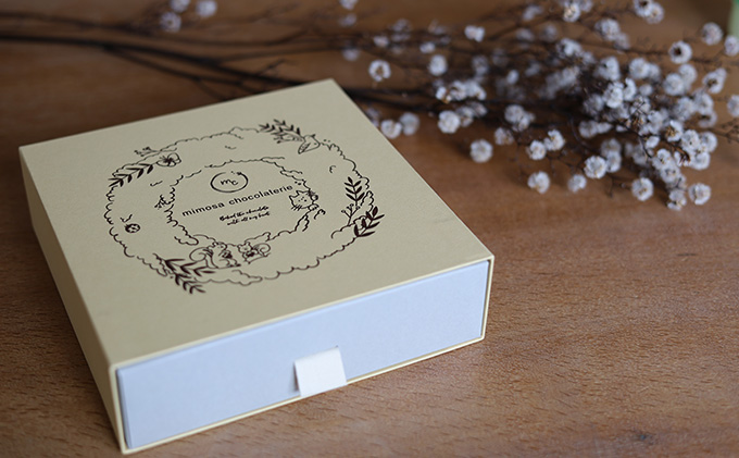 ひきたてカカオの ガトーショコラ ホールギフト 15cm 小麦粉不使用のしっとり大人向け （冷凍）