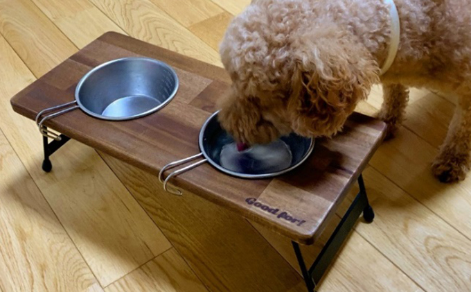 GFフードテーブル　キャンプ　ペット用品　ごはん台