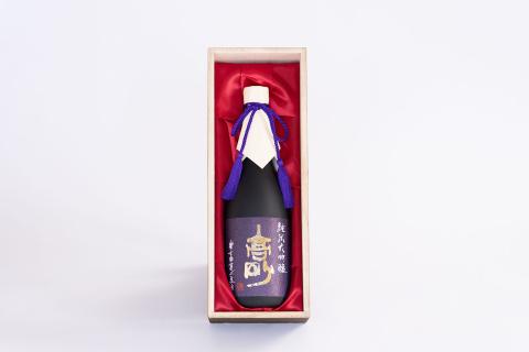 0023-01-01 富士宮の日本酒 高砂 純米大吟醸 桐箱入 720ml