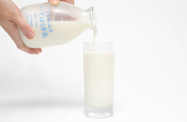 0020-06-02 いでぼく 牛乳・乳製品セット