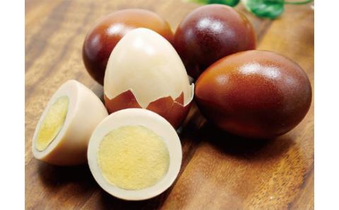 0010-40-11. 富士山朝霧高原の卵「富士の名月」12個＆「くんせい卵」6個