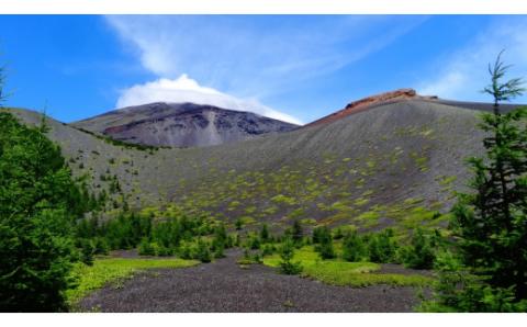 0050-18-04. 第4回ジャパンツーリズムアワード受賞！富士山 宝永火口トレッキング