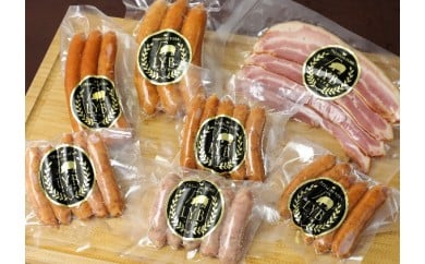 0013-12-01　ルイビ豚「極」ベーコンソーセージセット