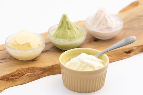 0012-01-10 冷た～い贈り物 (ジェラート6個・生クリーム大福6個)