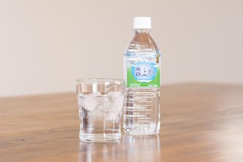 0015-01-08 富士山の「雲上水」500ml×30本