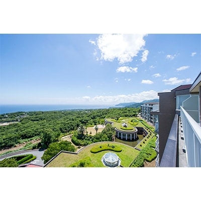 【平日1泊2日朝食付】全室オーシャンビュースイート　ヴィラージュ伊豆高原　ペア宿泊券