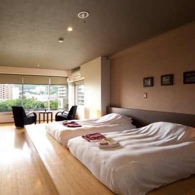 【ふるさと納税】伊東遊季亭 ときめきの晩餐＆こだわりの朝餉 ペアご宿泊券(1泊2食付)