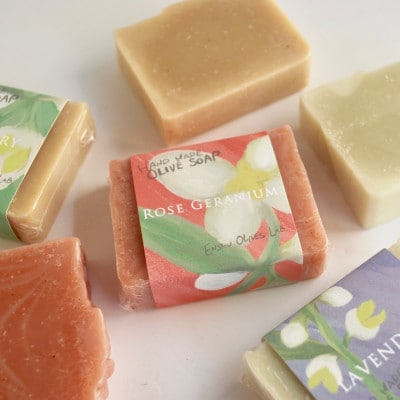 オリーブ農家の手作り石けんとタオルのギフトセット(磐田市産)