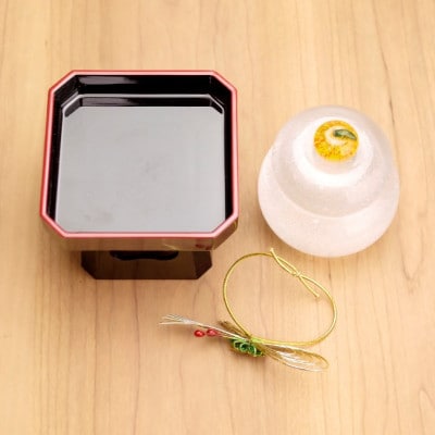 ムクガラス鏡餅【赤実松】黒塗三方台付き