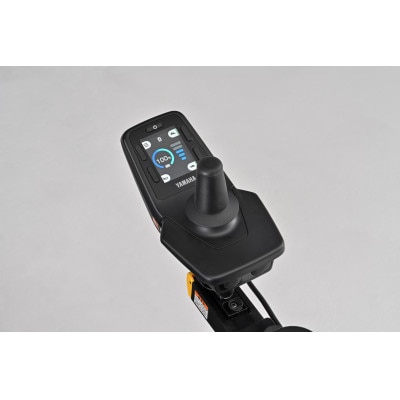 静岡県磐田市　電動車いす「遊歩アクティブ(介助用操作部付)」