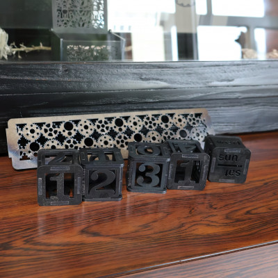 【アンティーク】万年カレンダー(Cube)