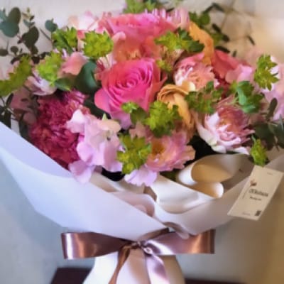 季節のおまかせフラワーブーケ【配送不可地域：離島・北海道・九州】