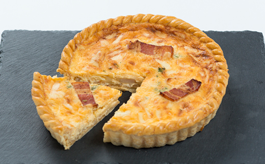 キッシュ「ベーコンとたまねぎ」18cm (アルザシェンヌ)【配送不可地域：離島】