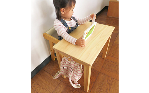 ヒノキキッズデスク(幼児机)