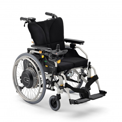 静岡県磐田市　電動車いす「遊歩アクティブ(介助用操作部付)」