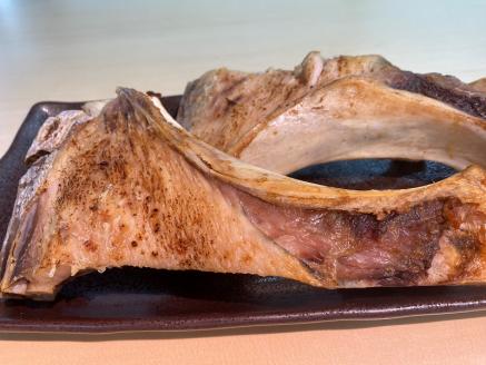 a10-895　焼いてある！ 鮪 カマトロ の 干物