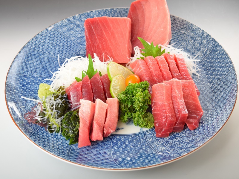 a25-047　天然本鮪・天然南鮪中トロ二種盛り
