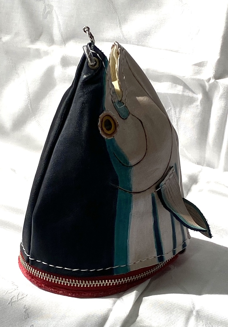 b117-001　まるでカツオのかしら財布