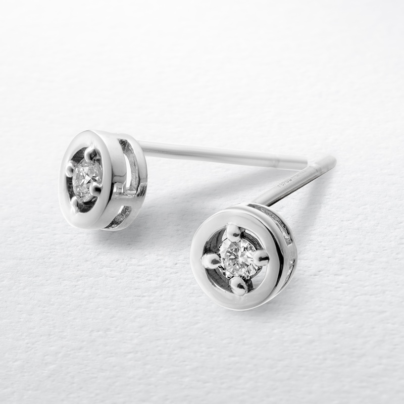 b250-013　プラチナ900 ダイヤモンド ピアス Kreis(クライス）