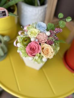 a17-068　プリザーブドフラワー【クリアケース入り】