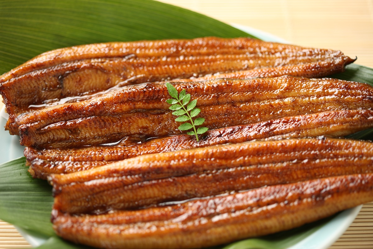 a20-445　うなぎ120ｇ長蒲焼×3、肝蒲焼100ｇ×1、たれ（山椒）、吸物セット