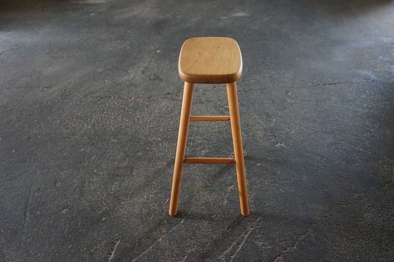 a88-002　キッチンスツール