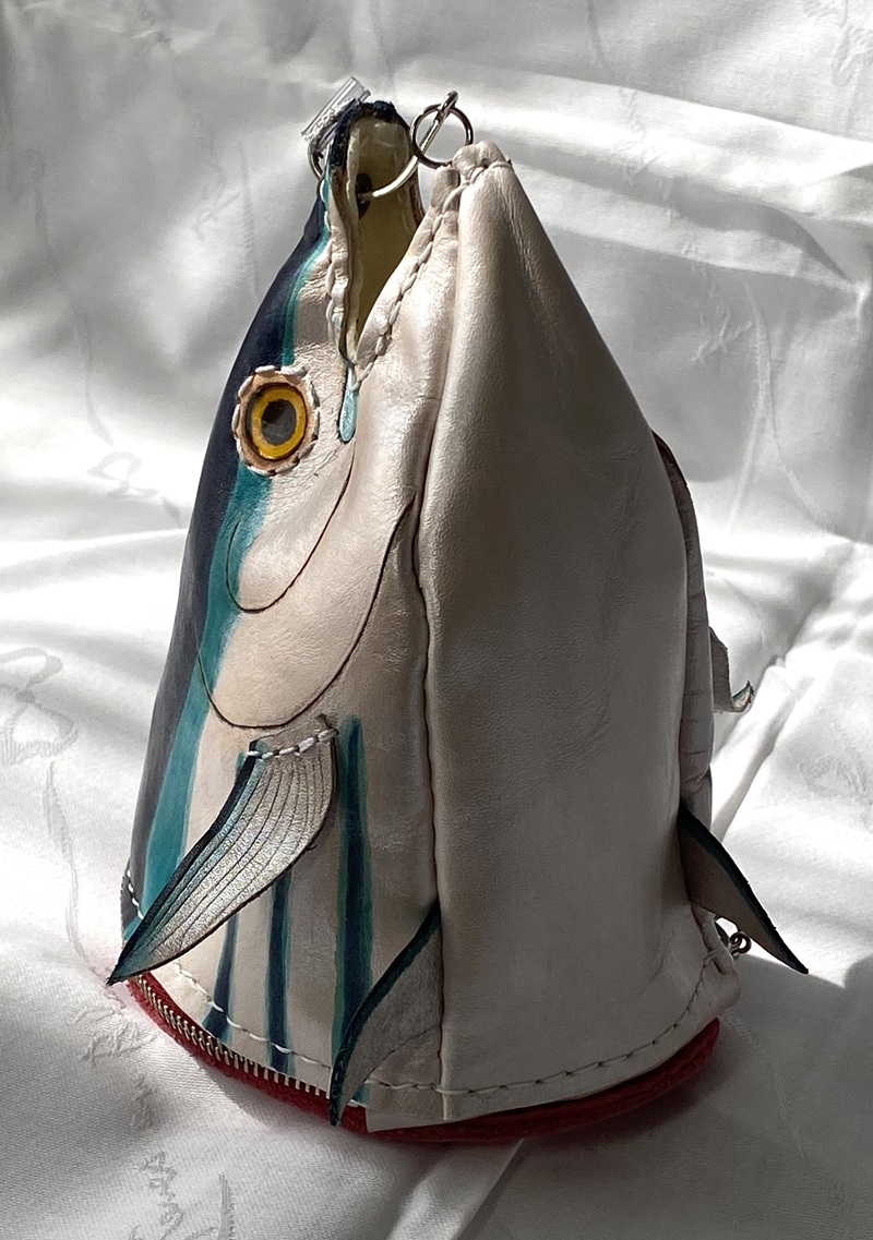 b117-001　まるでカツオのかしら財布