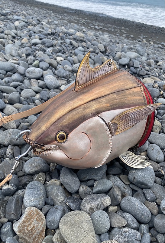 b220-004　まるでミナミマグロ ポシェット