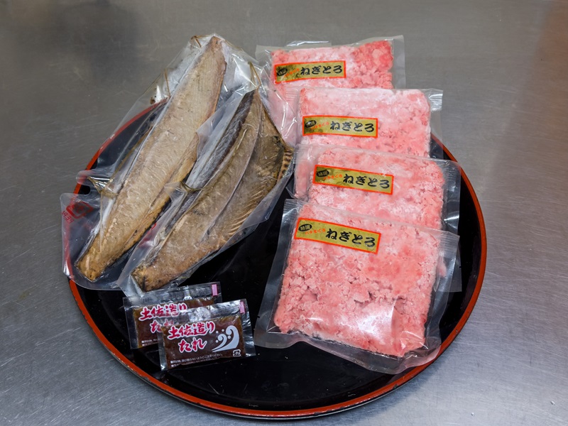 a10-1087　藁焼きカツオとバチまぐろのネギトロ