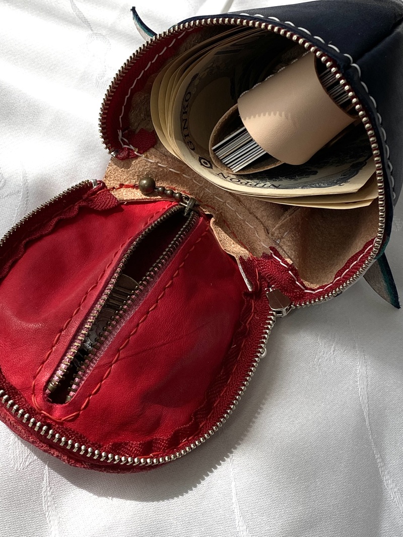 b117-001　まるでカツオのかしら財布