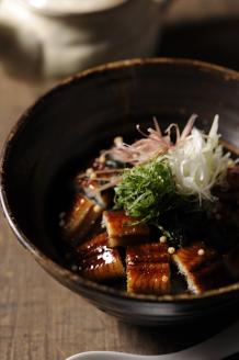 a20-385　国産 深蒸し うなぎ 蒲焼 200g以上×2尾