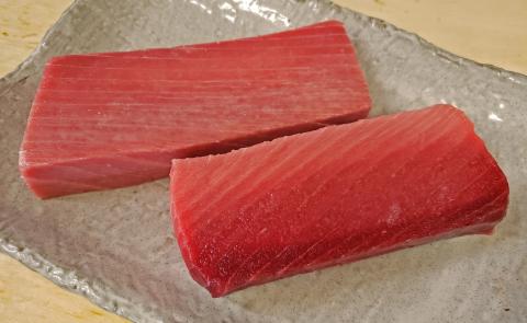 a24-005　『まぐろの魚二』天然南鮪・本鮪中トロ約４００ｇセット